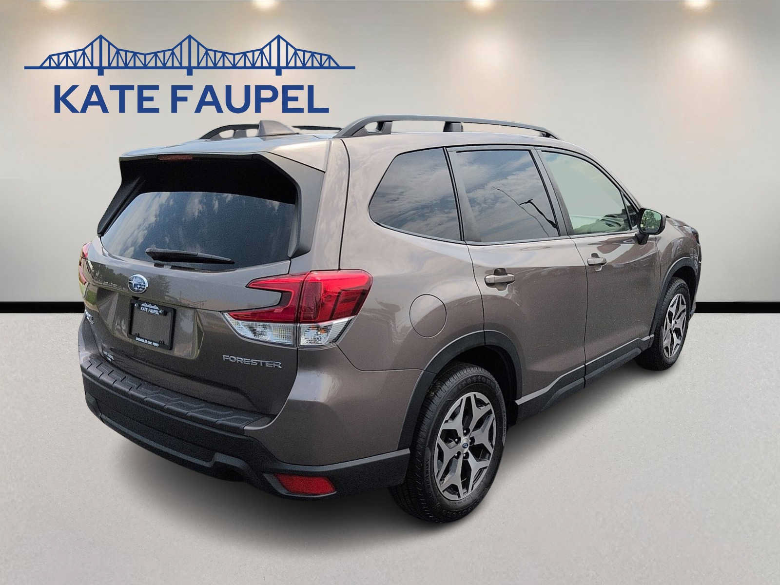 Used 2023 Subaru Forester Premium AWD/4WD image 7