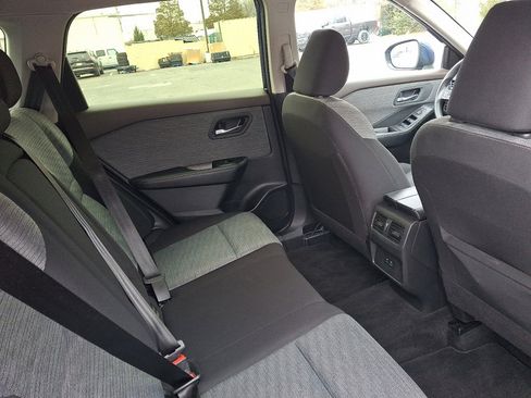 Used 2023 Nissan Rogue SV image 15