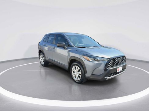 Certified 2022 Toyota Corolla Cross L FWD image 2
