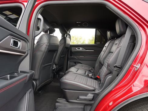 Used 2025 Ford Explorer ST-Line w/ Premium Package AWD/4WD image 21