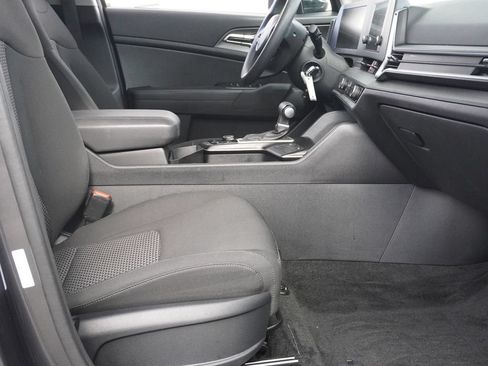 Used 2024 Kia Sportage LX AWD/4WD image 25