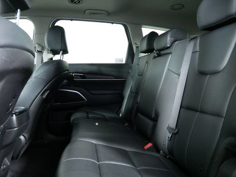 Used 2024 Kia Telluride EX AWD/4WD image 18