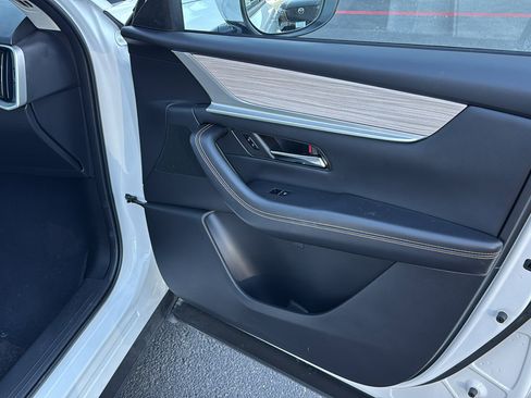 Certified 2024 MAZDA CX-90 Plug-In Hybrid w/ Preferred image 37