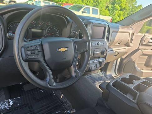 Used 2025 Chevrolet Silverado 1500 Custom AWD/4WD image 17