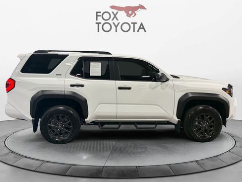 Used 2025 Toyota 4Runner SR5 AWD/4WD image 7