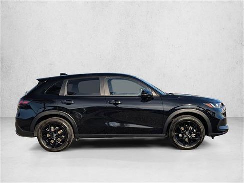 Used 2024 Honda HR-V Sport image 4