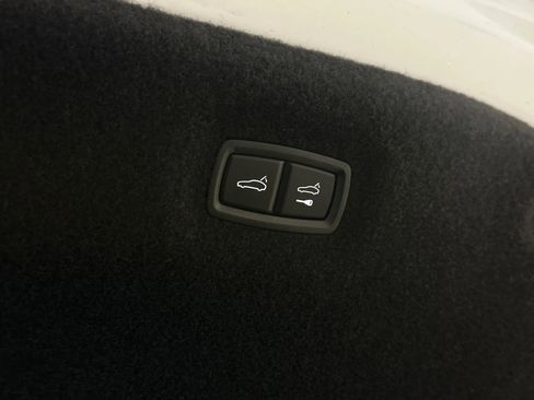 Used 2025 Porsche Taycan Sedan 4D image 17