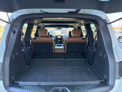 Used 2021 INFINITI QX80 Sensory w/ All-Season Package image 12