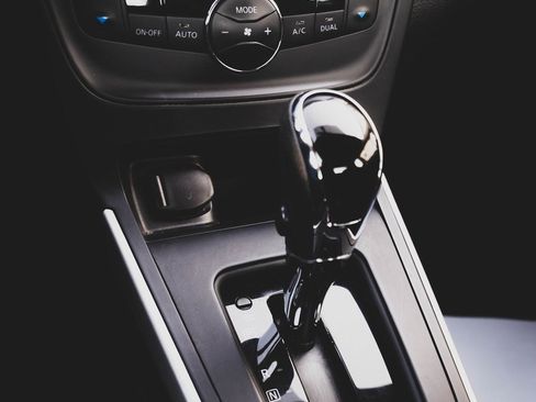 Used 2019 Nissan Sentra SV image 12