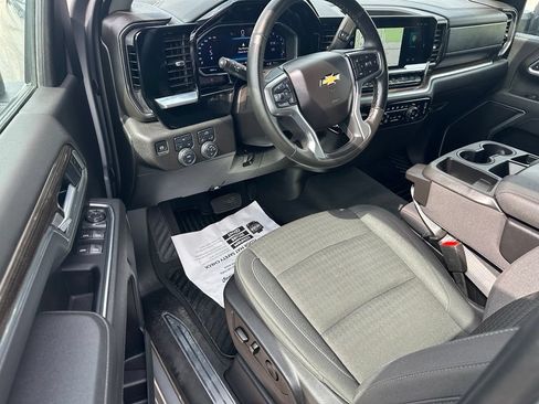 Used 2025 Chevrolet Silverado 2500 LT w/ Convenience Package AWD/4WD image 18