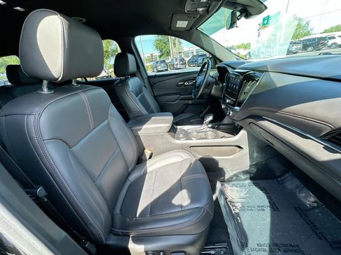 Certified 2023 Chevrolet Traverse RS FWD image 29