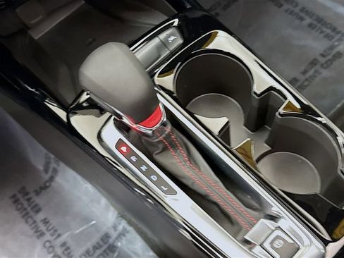 Used 2026 Chevrolet Trax RS w/ Sunroof Package image 18