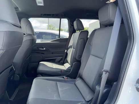 Used 2025 Lexus GX 550 w/ Cold Area Package AWD/4WD image 5