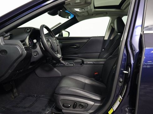 Used 2021 Lexus ES 300h w/ Premium Package FWD image 10