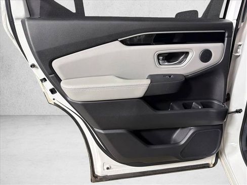 Used 2024 Honda Pilot EX-L image 22
