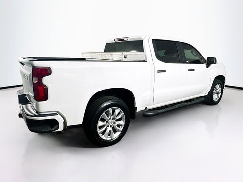 Used 2020 Chevrolet Silverado 1500 Custom w/ Custom Value Package image 9