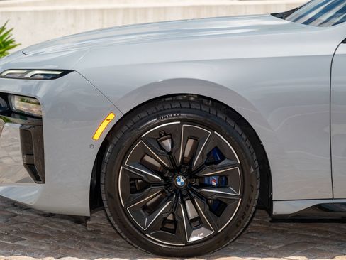 Used 2023 BMW 740i w/ Parking Assistance Package RWD image 60