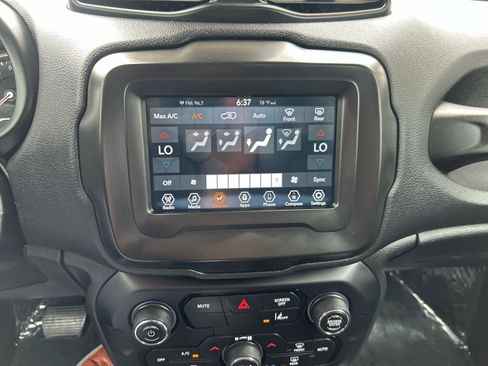 Used 2021 Jeep Renegade Sport AWD/4WD image 16