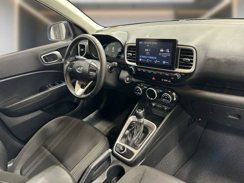 Certified 2024 Hyundai Venue SEL FWD image 15