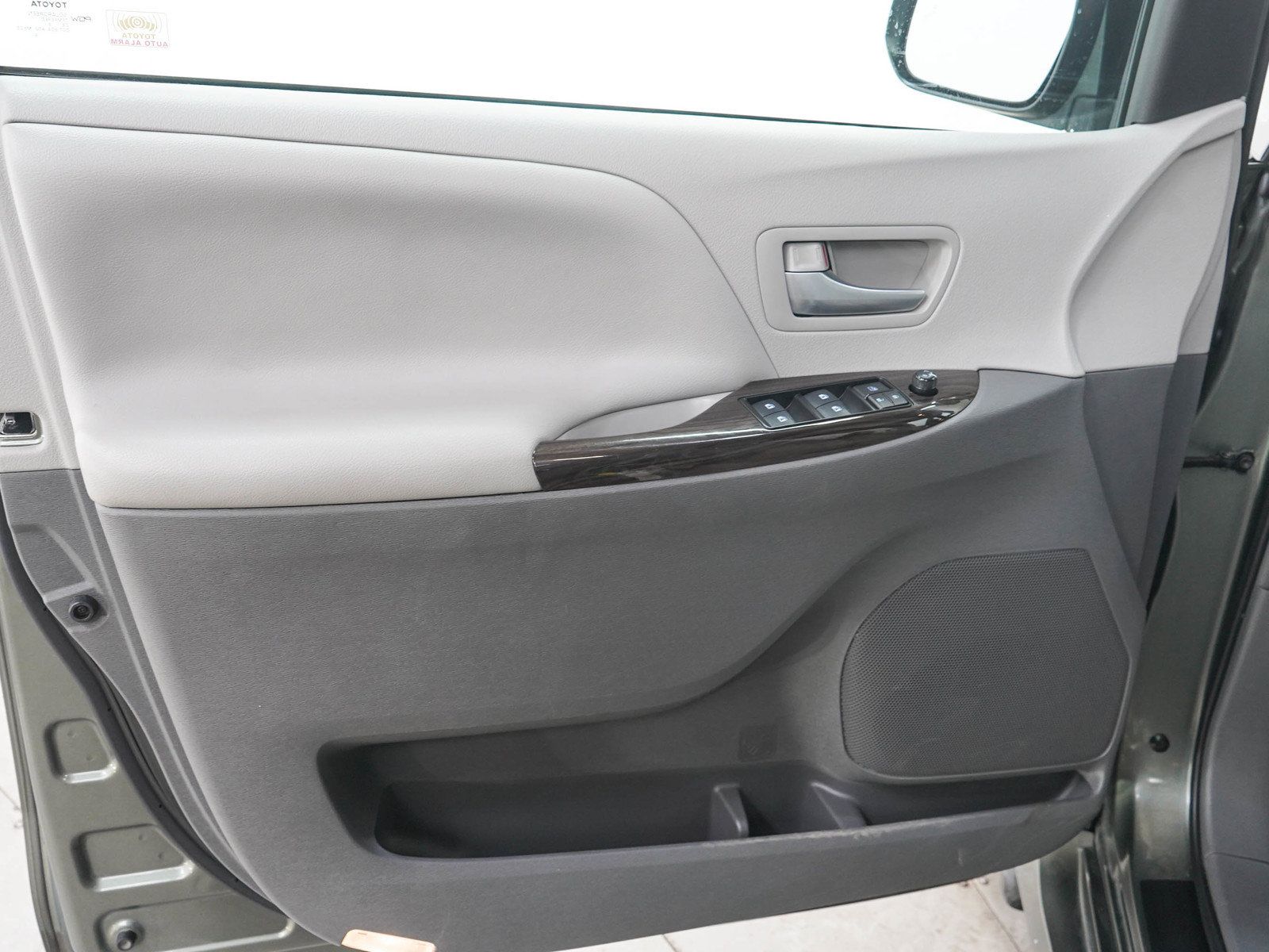 Used 2019 Toyota Sienna XLE Premium w/ Outdoor Package AWD/4WD image 22