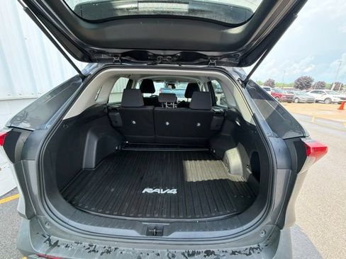 Used 2023 Toyota RAV4 LE FWD image 12