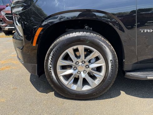 Certified 2025 Chevrolet Tahoe Premier AWD/4WD image 8