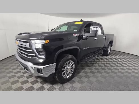 Used 2025 Chevrolet Silverado 2500 LTZ w/ LTZ Plus Package AWD/4WD image 54