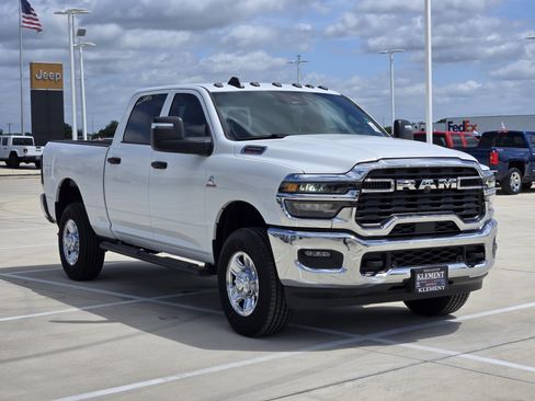 New 2026 RAM 2500 Tradesman AWD/4WD image 3