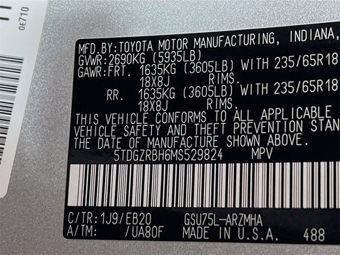 Certified 2021 Toyota Highlander XLE image 34