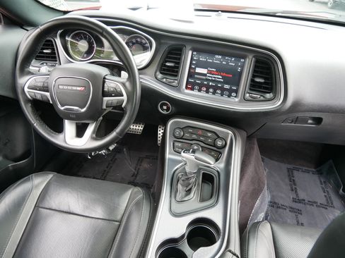 Used 2018 Dodge Challenger GT w/ Driver Convenience Group AWD/4WD image 10