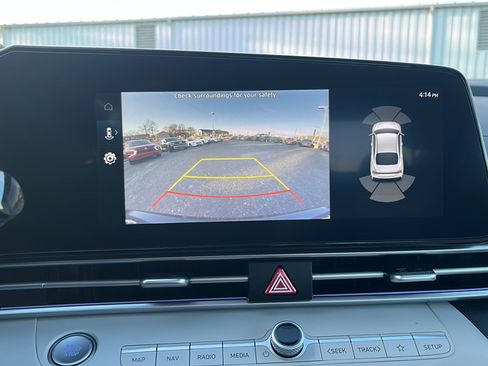 Certified 2024 Hyundai Elantra Limited image 22