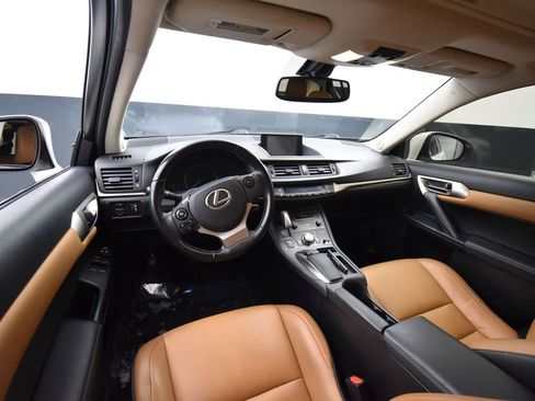Used 2017 Lexus CT 200h image 11