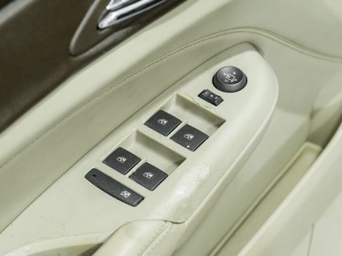 Used 2010 Cadillac SRX Luxury image 43