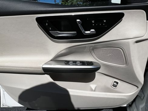 Used 2023 Mercedes-Benz C 300 Sedan image 13