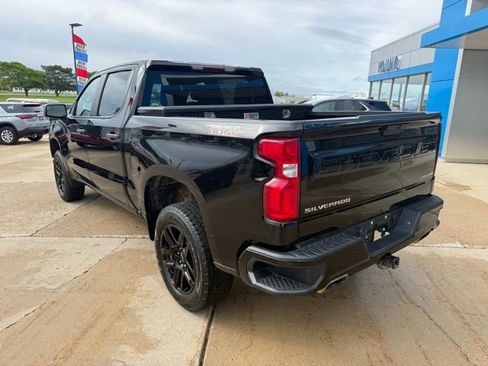Used 2021 Chevrolet Silverado 1500 Custom Trail Boss AWD/4WD image 3