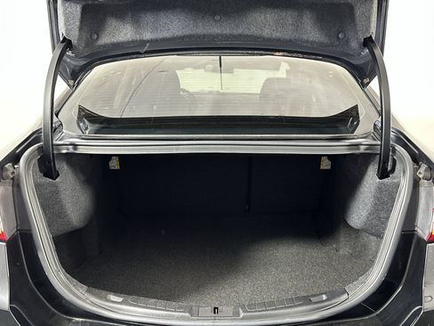 Used 2017 Ford Fusion SE w/ Fusion SE Technology Package image 29