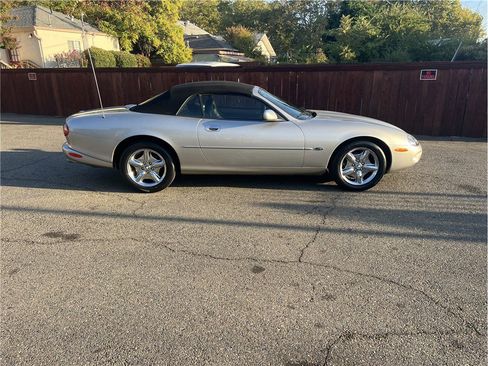 Used 1998 Jaguar XK8 Convertible image 7