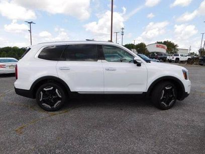 Used 2023 Kia Telluride S w/ S Sunroof Package
