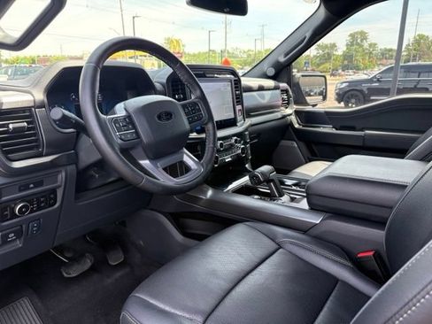 Used 2025 Ford F150 Lariat AWD/4WD image 17