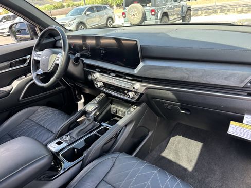 Certified 2025 Kia Telluride EX X-Line AWD/4WD image 10