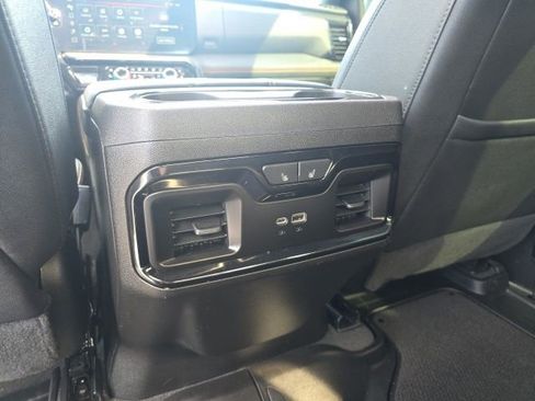 Used 2024 GMC Sierra 1500 AT4 w/ Technology Package AWD/4WD image 33
