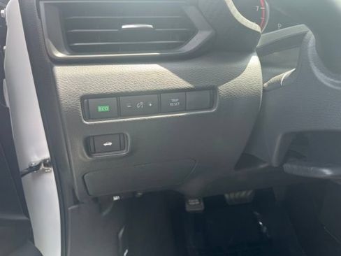 Used 2025 Nissan Sentra S FWD image 13