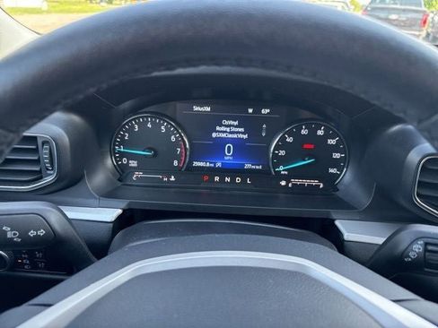 Used 2024 Ford Explorer XLT w/ Equipment Group 202A AWD/4WD image 27