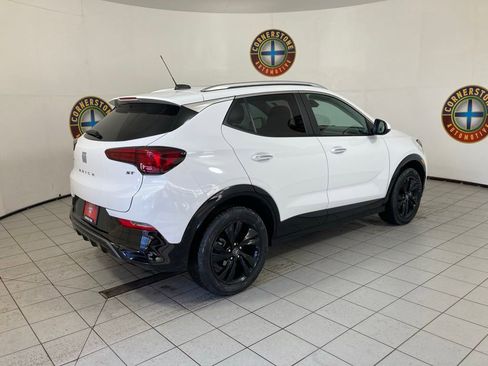 Used 2024 Buick Encore GX Sport Touring image 21