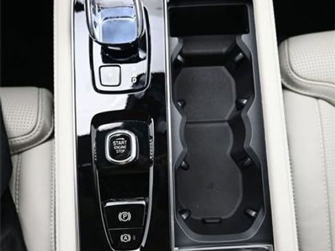 New 2026 Volvo XC90 B6 Ultra image 11