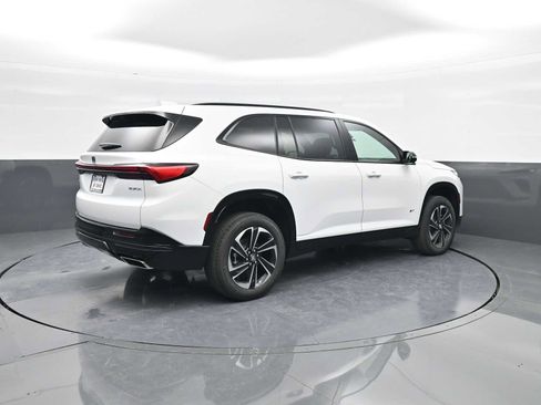 New 2026 Buick Enclave Sport Touring w/ Power Package image 8