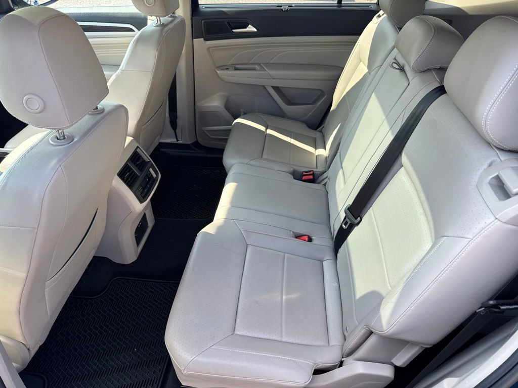 Used 2023 Volkswagen Atlas SE w/ Panoramic Sunroof Package FWD image 25