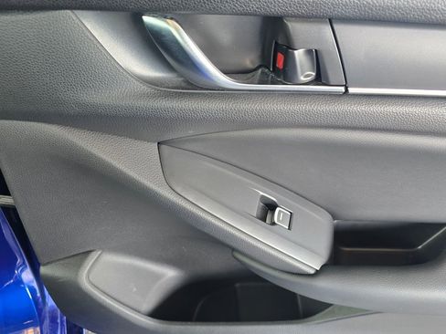 Used 2018 Honda Accord Sport image 23