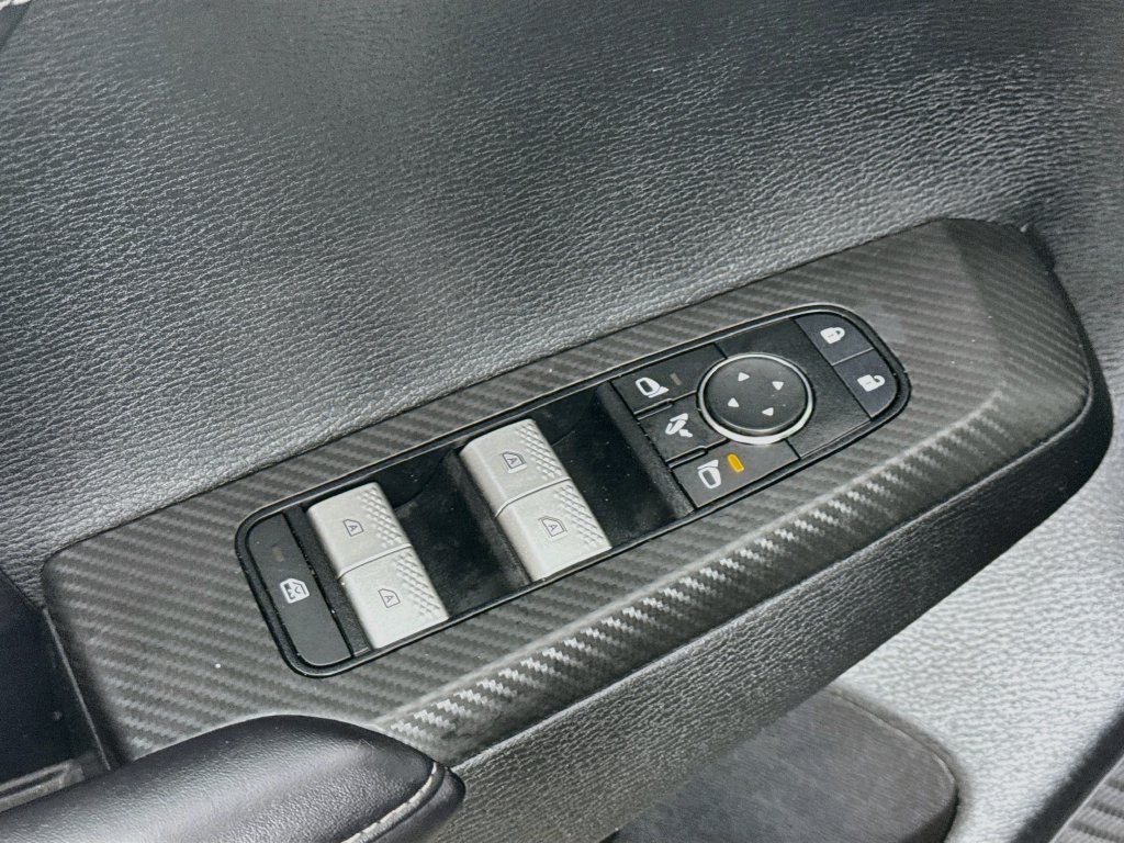 Used 2025 Mitsubishi Outlander SE FWD image 19