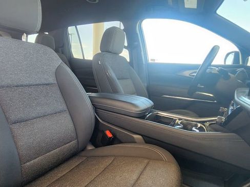 Used 2024 Chevrolet Traverse LT FWD image 28